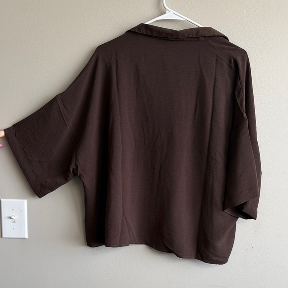 Elegant Dark Brown Button-Down Shirt - Picture 3 of 3